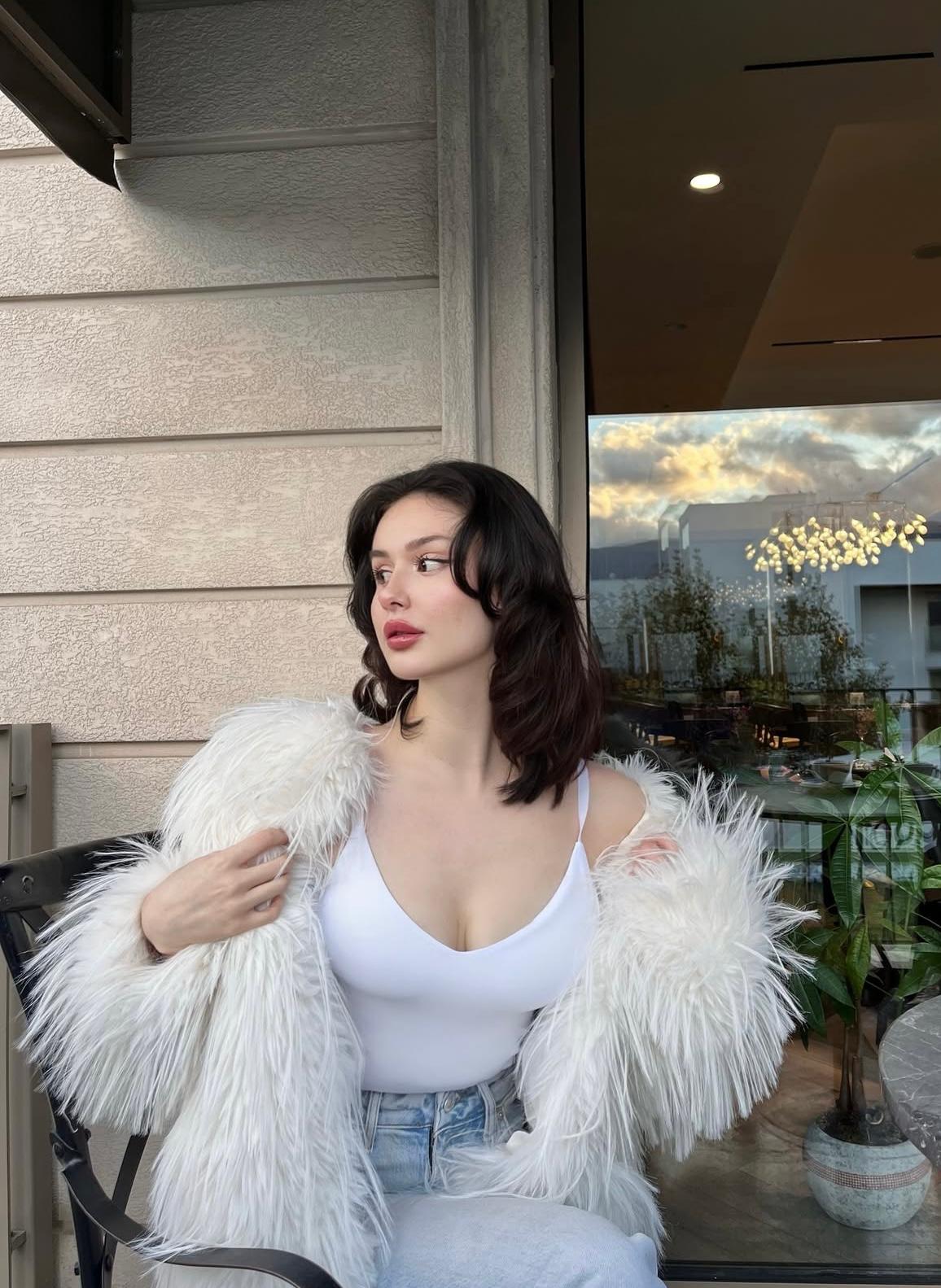 Pazaryeri Kesinlikle Özel Kadın Escort Reyhan